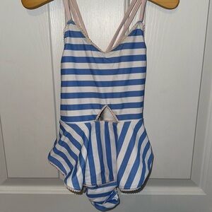 One piece striped